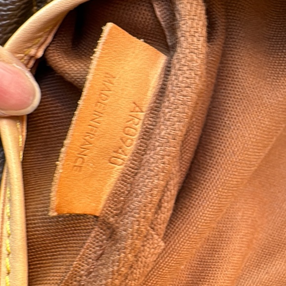 Rare Louis Vuitton Monogram Canvas Saumur 30 Messenger Bag - Picture 3 of 14